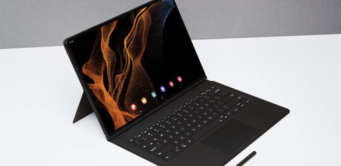 1-008_Design_Tab-S8-Ultra-with-Book-Cover-Keyboard_Graphite_HI-Large.jpeg