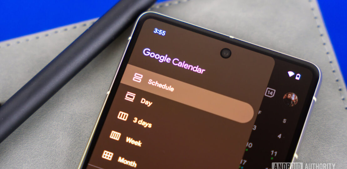 Google-Calendar-app-on-smartphone-stock-photo-1.jpg