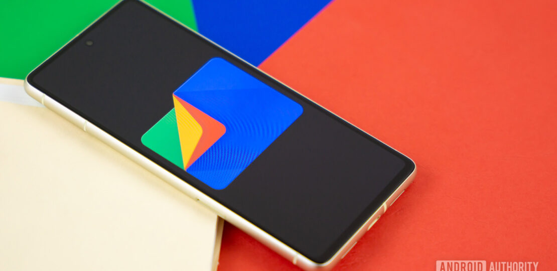 Google-Files-app-logo-on-smartphone-with-manila-folder-and-colorful-background-Stock-photo-5.jpg