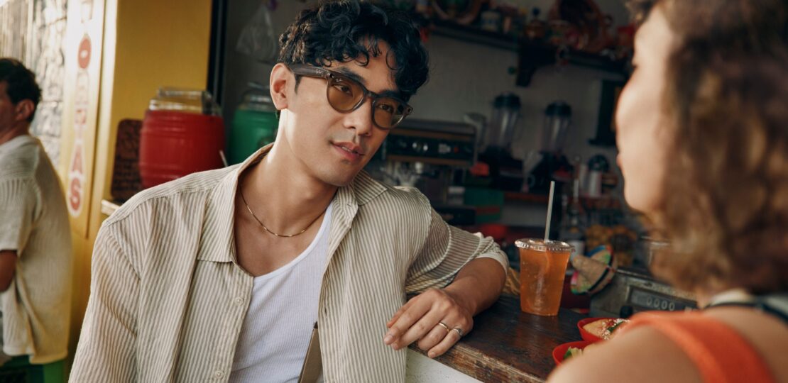 Meta-Ray-Ban-Smart-Glasses-4-scaled.jpg