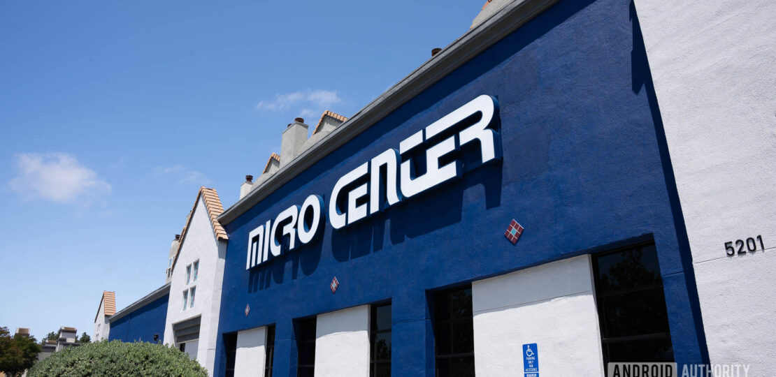 Micro-Center-Santa-Clara-Logo-on-outside-of-store.jpg