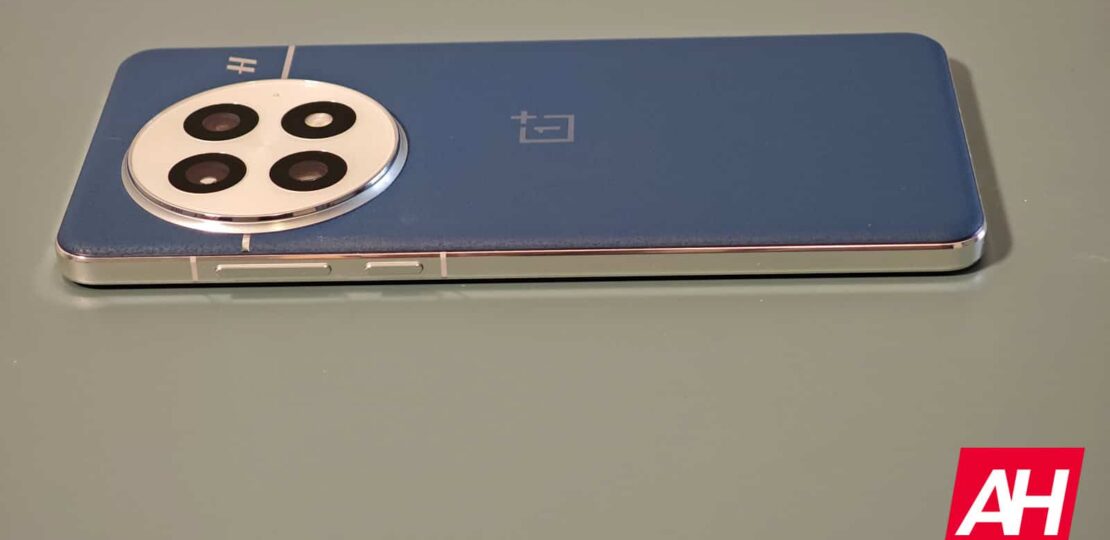 OnePlus-13-AM-AH-12-1.jpg