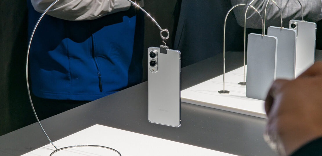 Samsung-Galaxy-S25-Edge-at-Unpacked.jpg