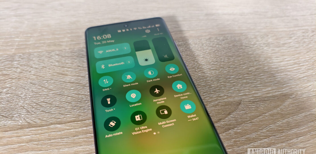 a-smartphone-showing-the-dark-mode-and-eye-comfort-shortcuts-scaled.jpg