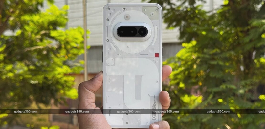 nothing_phone_3a_main_big_gadgets_360_1742211737151.jpg