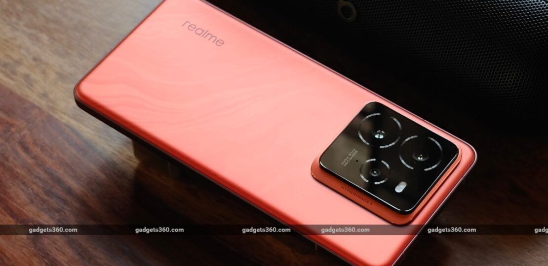 realme_gt_7_pro_review_design_gadgets_360_1732624793652.jpg