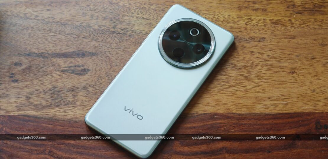 vivo_t4_main_big_gadgets_360_1745319191314.jpg