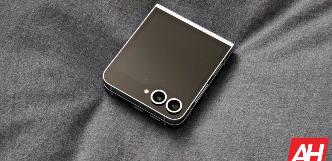 AH-Samsung-Galaxy-Z-Flip-6-Review-2-scaled.jpg