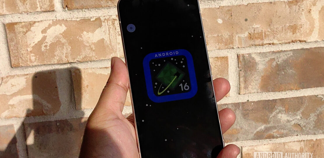 Android_16_logo_on_a_dim_display.jpg