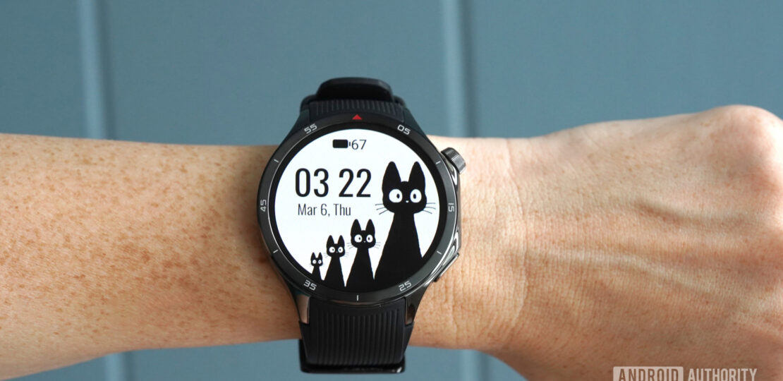 Black-Cats-WearOS-Watch-Face-scaled.jpg