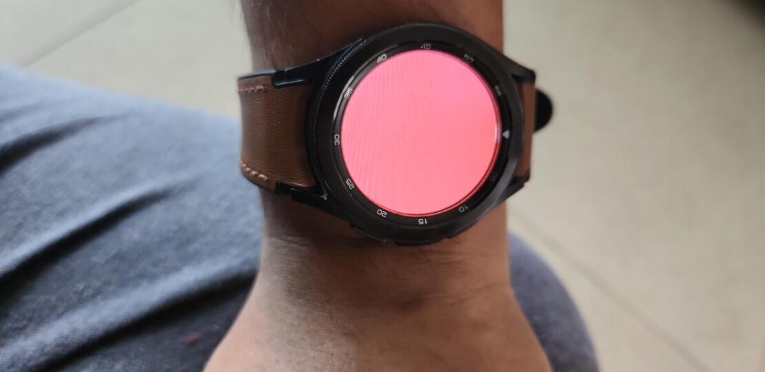 Galaxy-Watch-4-red-screen-featured.jpg