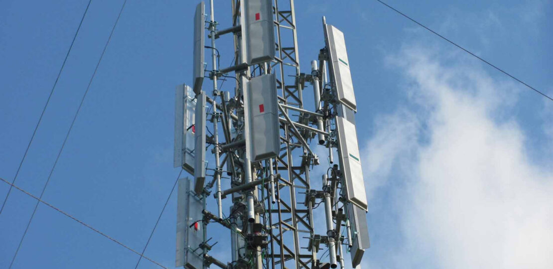 Gogo-internet-towers.jpg