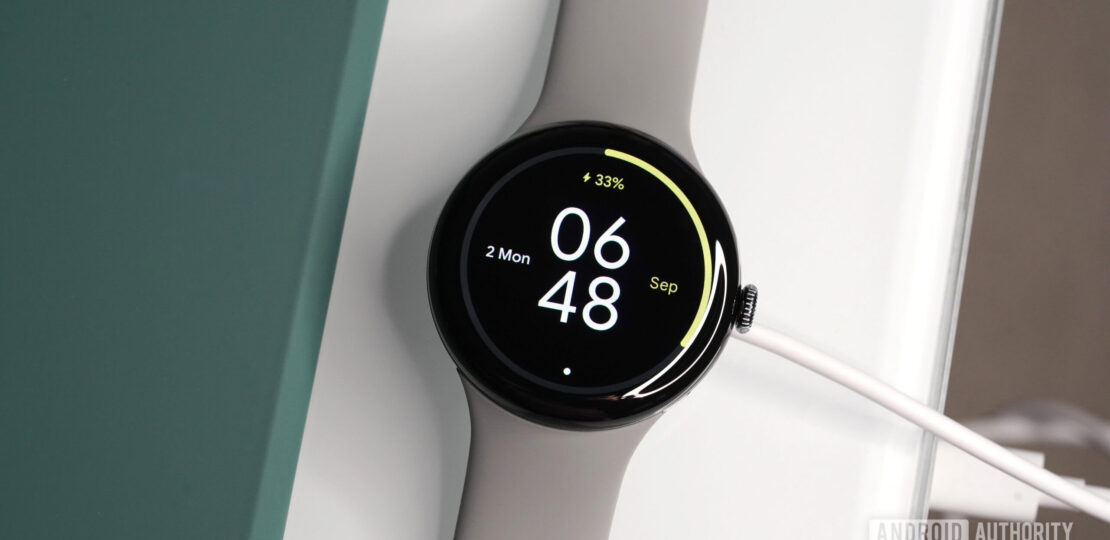 Google-Pixel-Watch-3-Charger-scaled.jpg