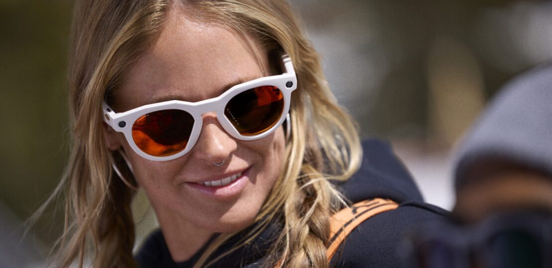 Oakley-Meta-HSTN-Lifestyle8-scaled.jpg