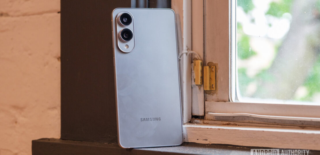 Samsung-Galaxy-S25-Edge-camera-hero.jpg