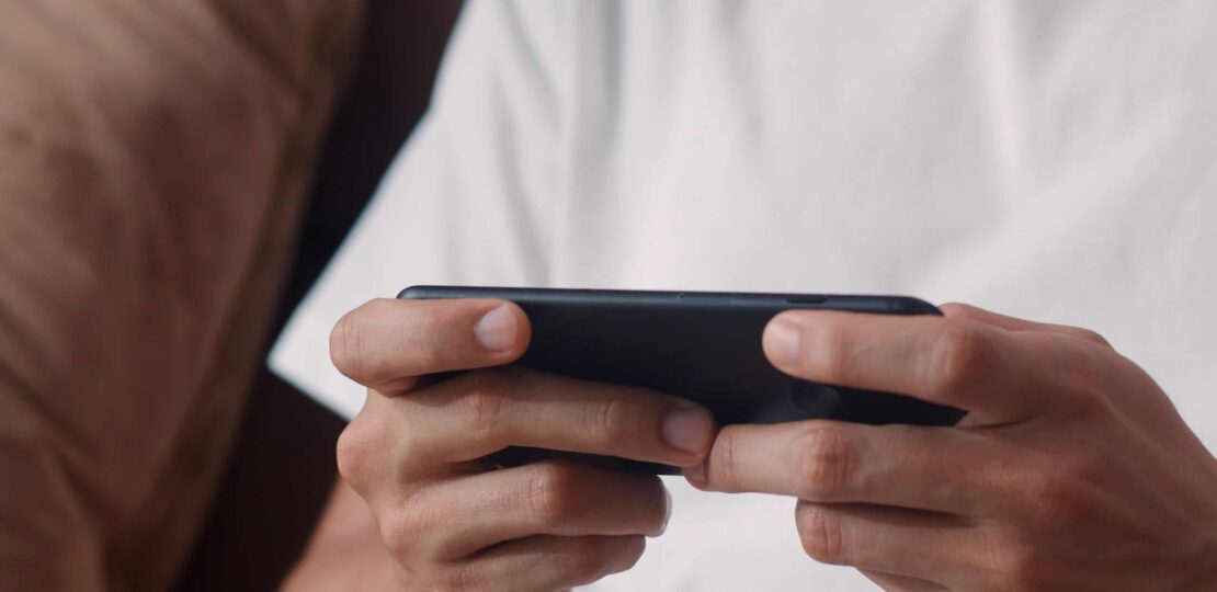 Smartphone-image-gaming-18392487u491-scaled.jpg