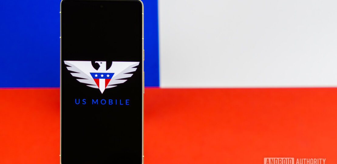 US-Mobile-logo-on-smartphone-stock-photo-4.jpg