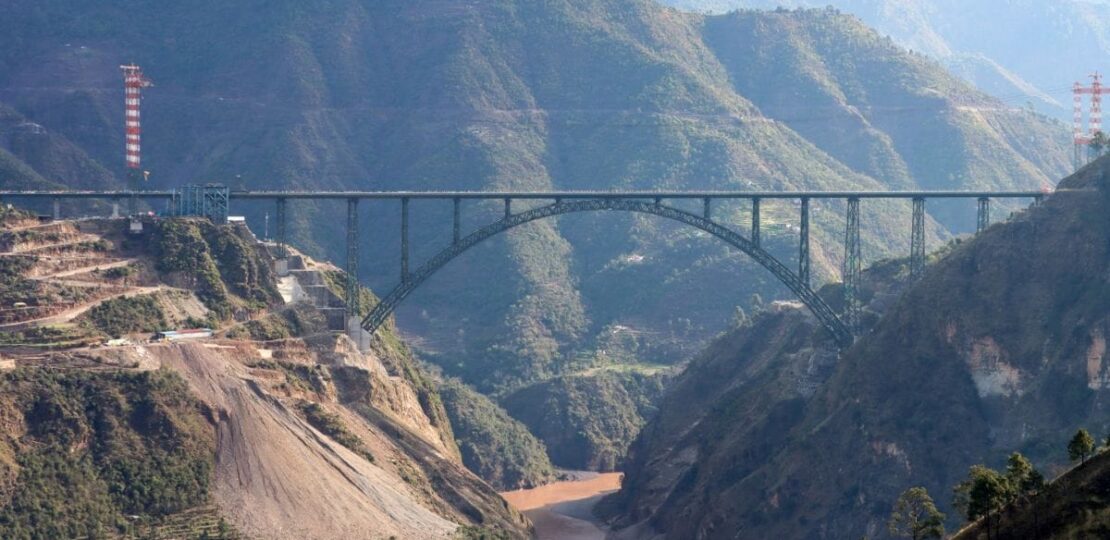 chenab_rail_bridge_1749105167416.jpg