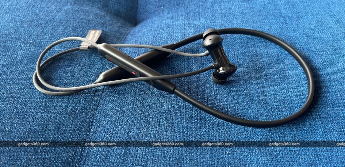 oneplus_bullets_wireless_z2_anc_review_main_1694767681491.jpg