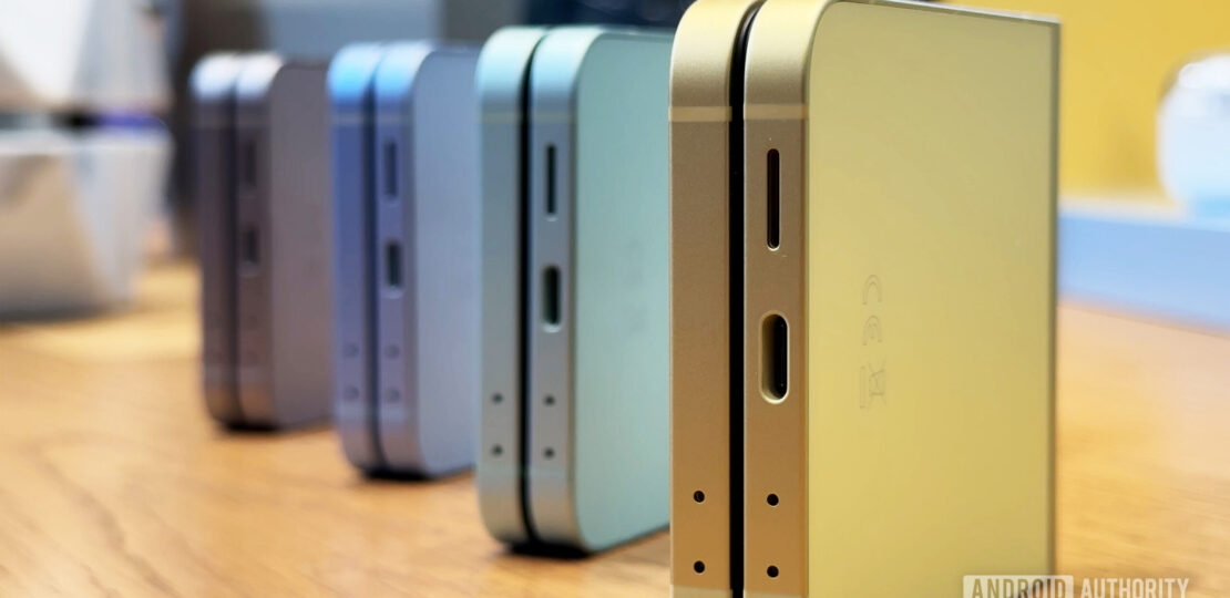 samsung-galaxy-z-flip-6-hands-on-usb-all-colors-scaled.jpg