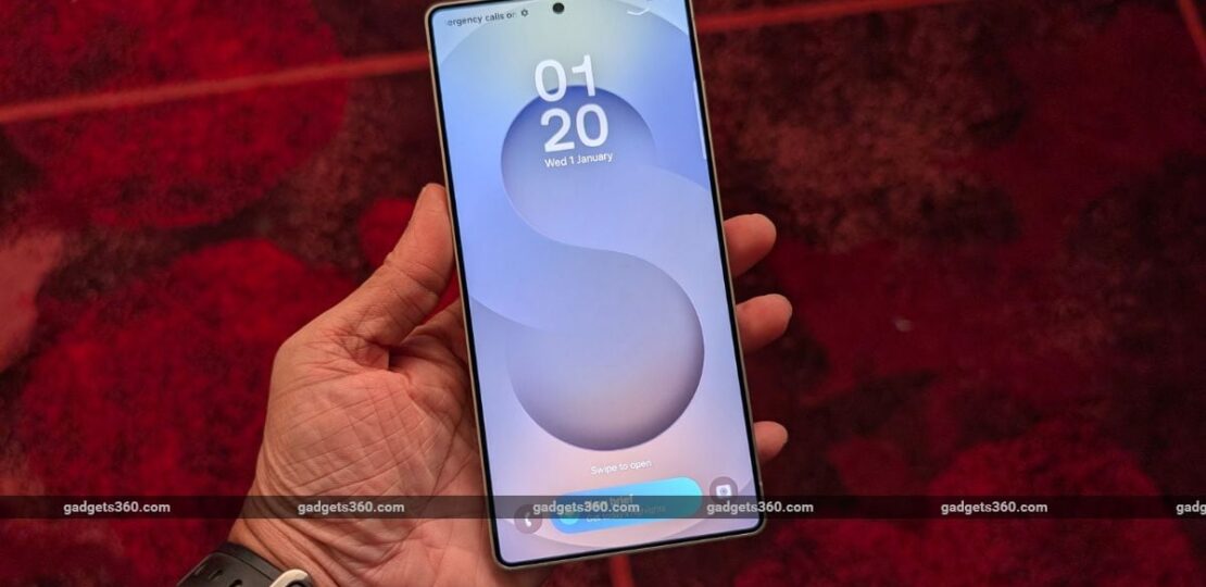 samsung_galaxy_s25_ultra_gadgets_1738229747050.jpg