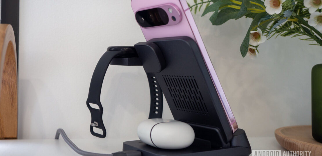 swanscout-3-in-1-pixel-wireless-charger-708g2-9.jpg