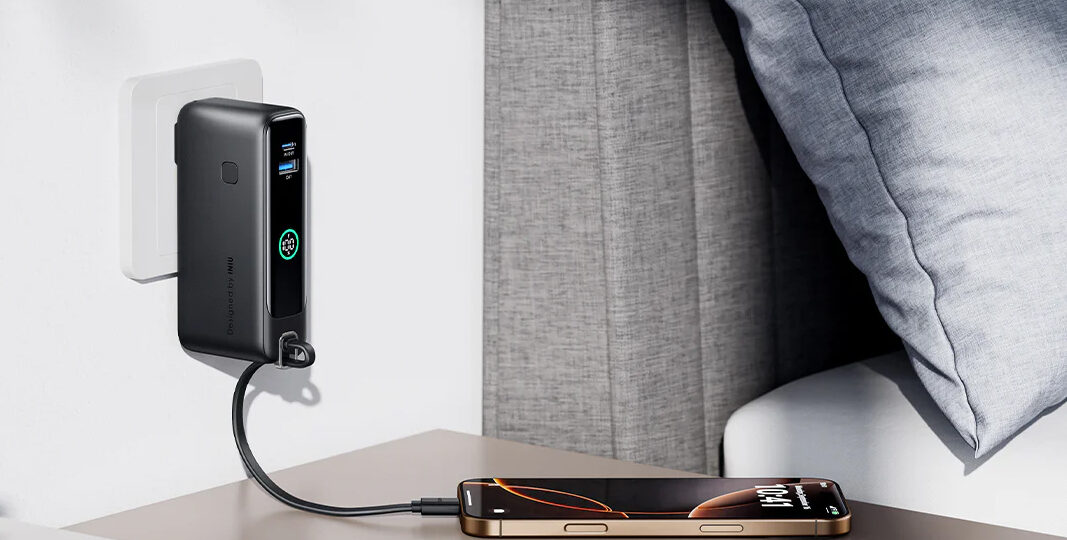 INIU-Multi-P21-Power-Bank-on-bedside-table.jpg