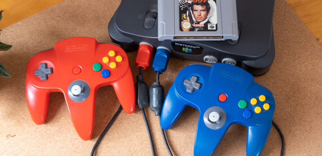 N64-controllers-connected.jpg