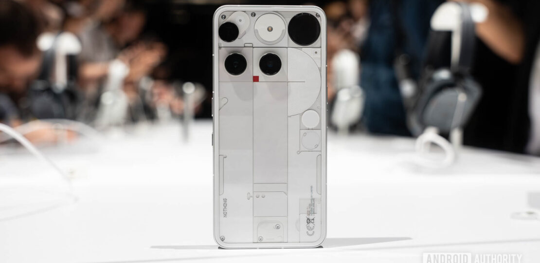 Nothing-Phone-3-in-White-hero-shot.jpg