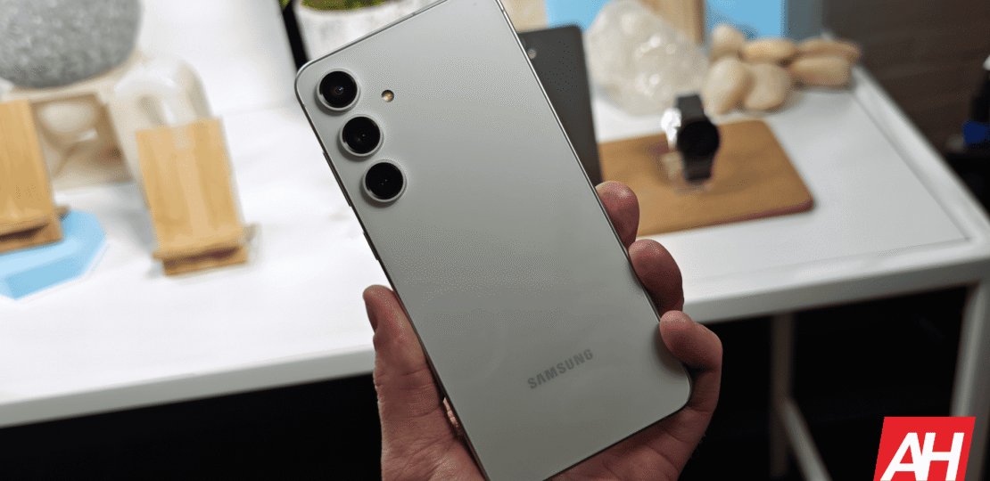 Samsung-Galaxy-S24-FE-AH-3.png