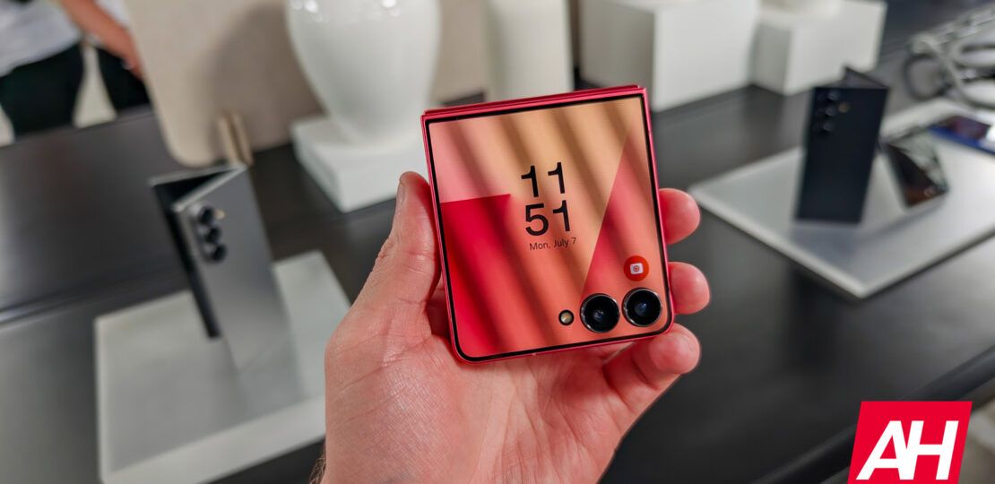 Samsung-Galaxy-Z-Flip-7-AH-28.jpg