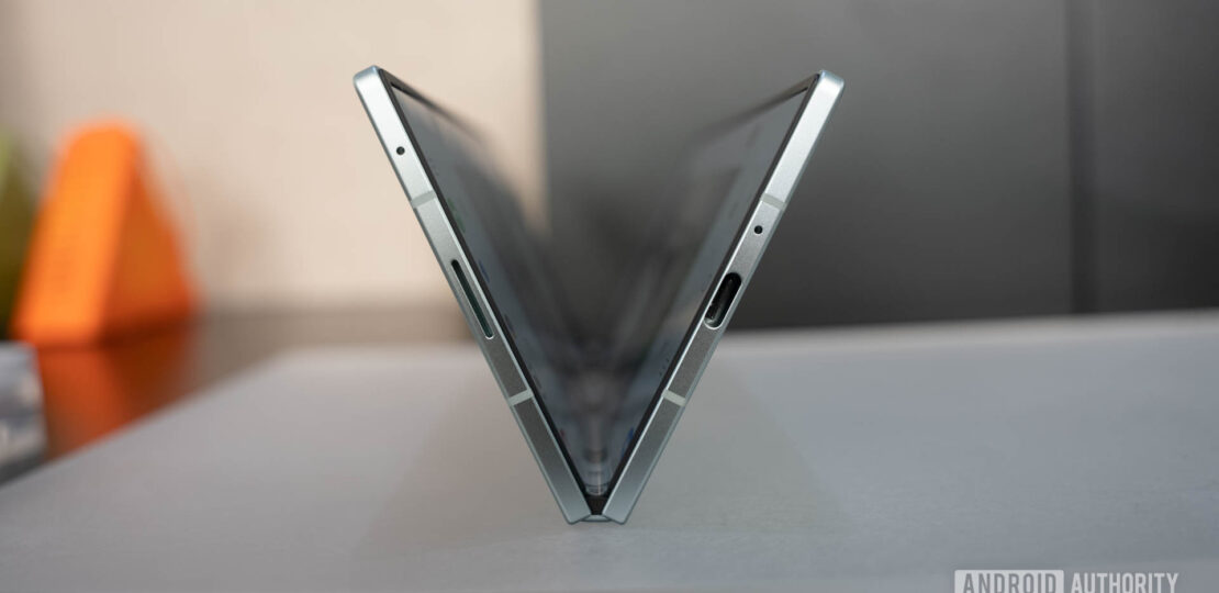 Samsung-Galaxy-Z-Fold-7-in-Mint-standing-on-table-in-a-V-formation.jpg