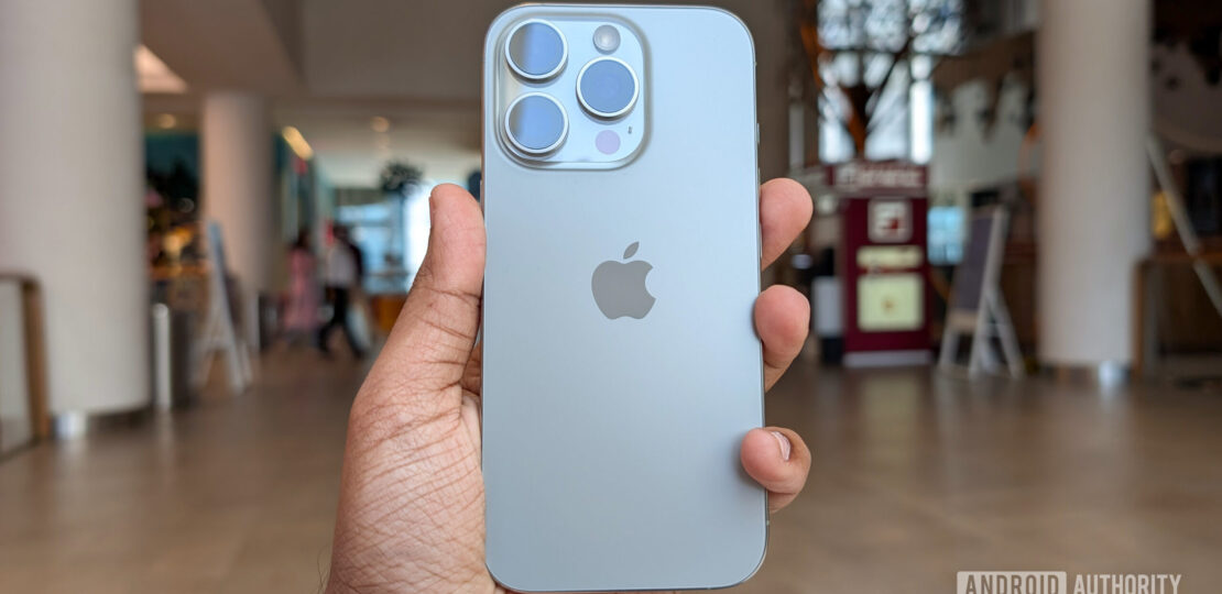 Apple-iPhone-16-Pro_5-scaled-e1726715497894.jpg