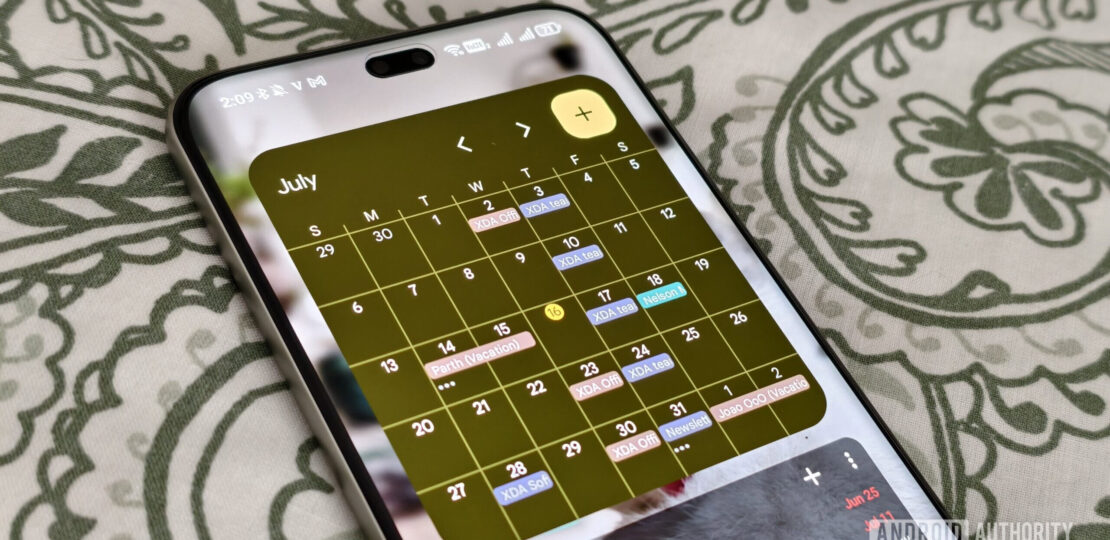google-calendar-widget-on-a-smartphone-scaled.jpg