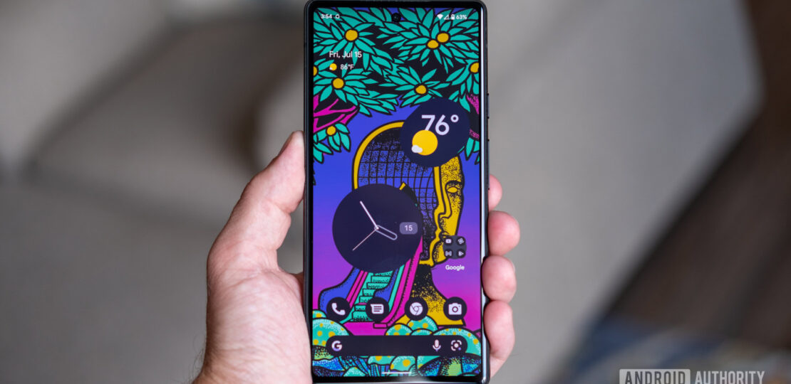 google-pixel-6a-display-in-hand.jpg