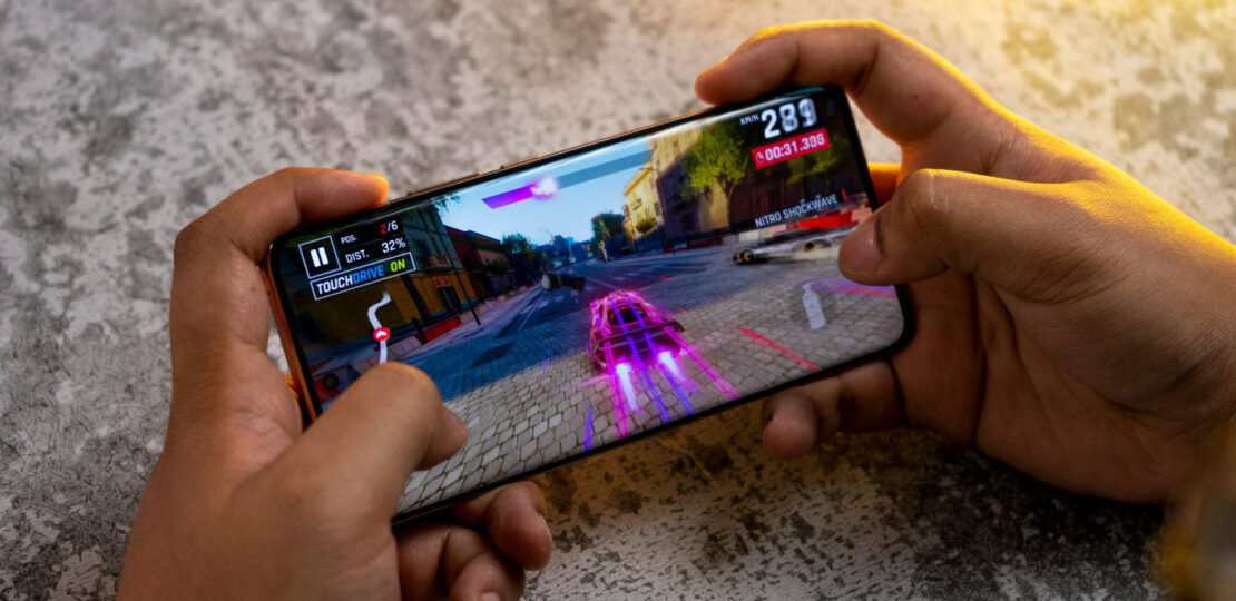 smartphone-game-gaming-image-9234829543894.jpg